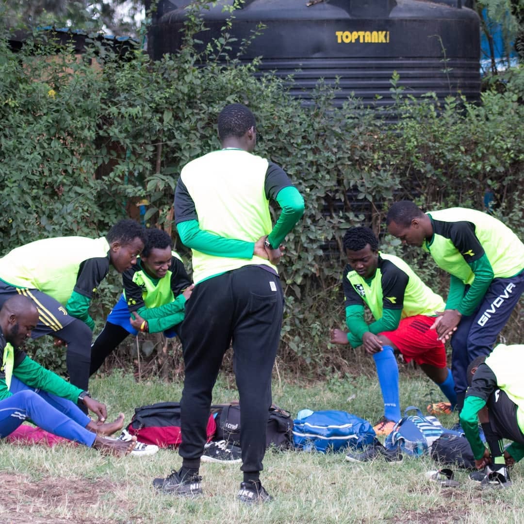 Players preparing and gearing up before a match